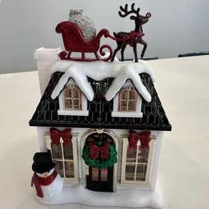 Brand new w/ tags 2022 light up B&BW Christmas wall projector wallflower.